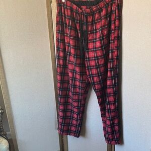 Men’s Stafford Essentials Black and Red Sleepwear XL